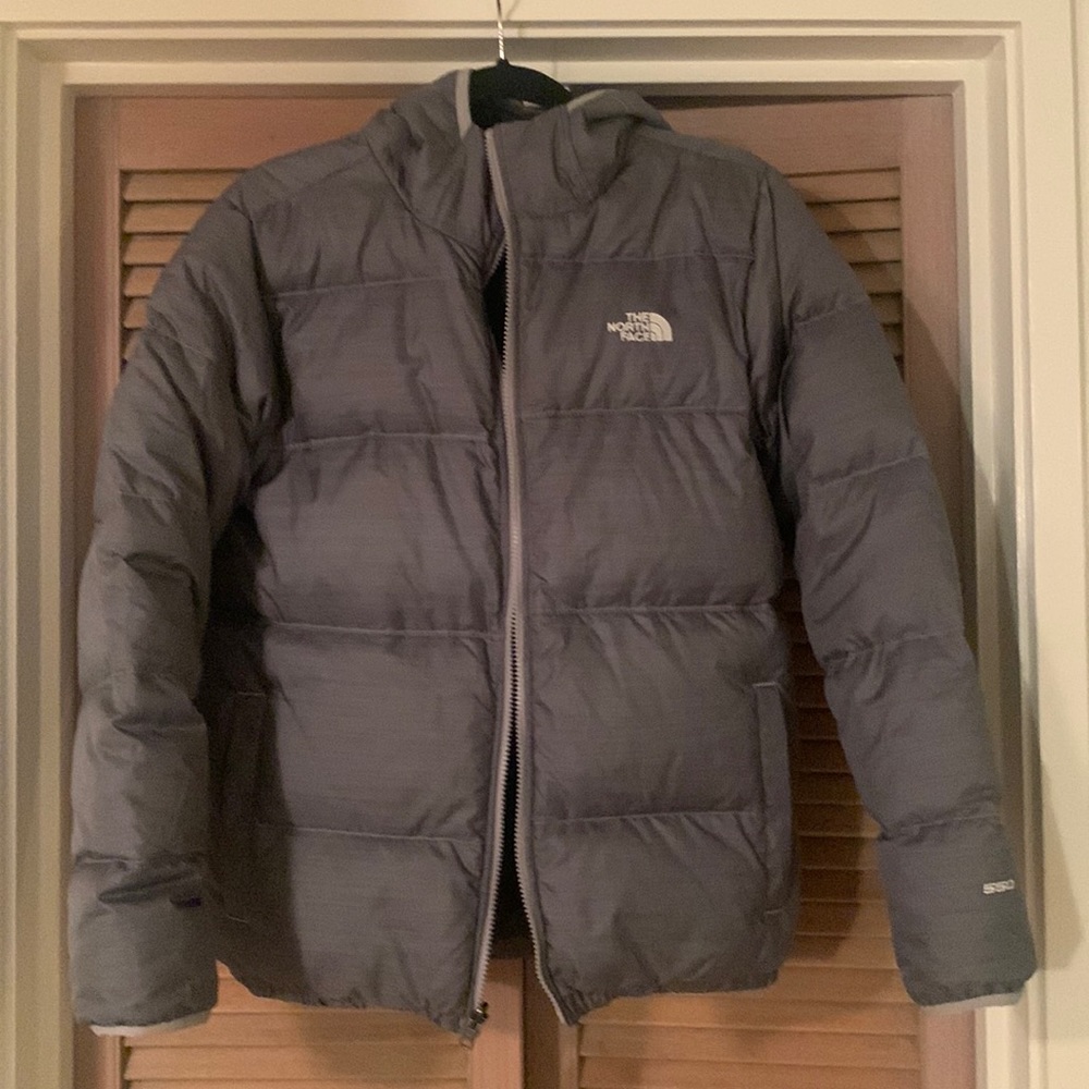 The north face reversible down jacket (youth boy XL, women Medium?)